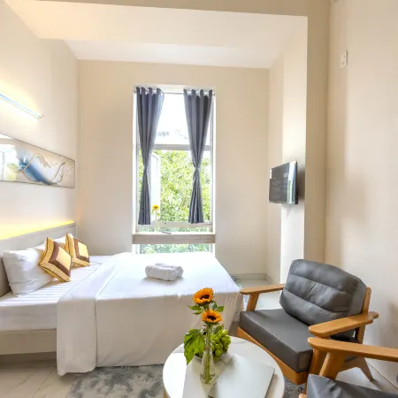 G8 Le Van Sy Hotel Saigon Отели рядом с достопримечательностью «Фунхуан»