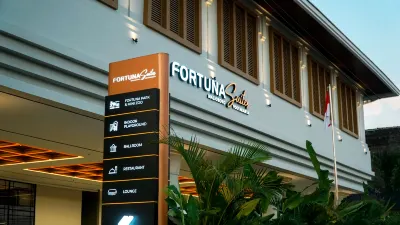 FortunaSuites Malioboro Yogyakarta Hotels in Wirogunan