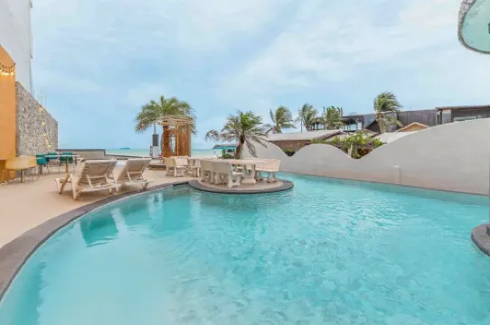 โรงแรมโกลเด้น จอมเทียน บีช