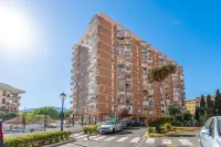 Spain Breaks - 2 bed family apartment Benalmádena with pool, Airco, WiFi