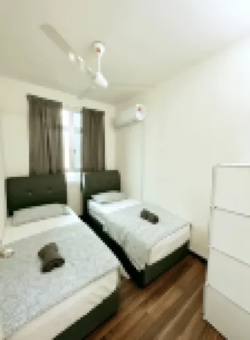 TuR16-10pax-4room1living-SPICE Stadium-1minFoodCourt-5minit Airport