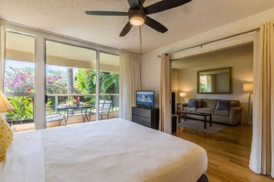 Signature Residences at Maui Banyan