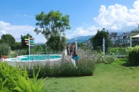 zhao ri xian yun Seaview Hotel