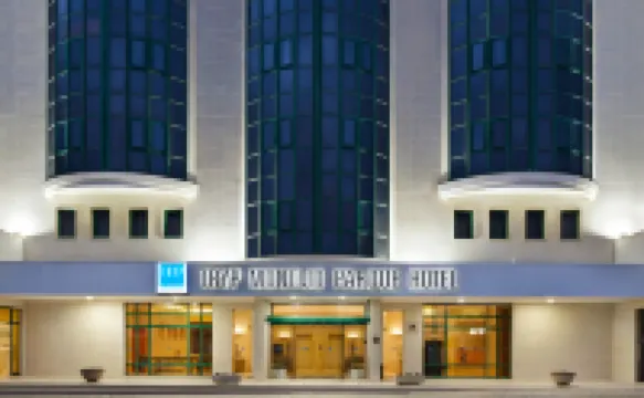 Tryp by Wyndham Montijo Parque Hotel