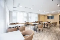 Yayue Hotel