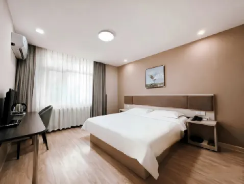 Huayi Hotel (Harbin CapitaLand Airport Bus Station)