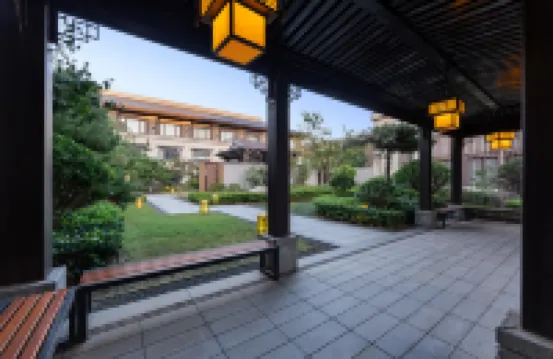 Juntels Penglai Hotels near Penglai Pavilion