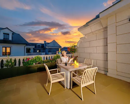BANCHI·Bed and Breakfast‌·Lake Villa Hotels near Dragon Gate
