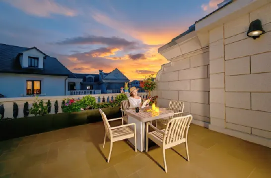 BANCHI·Bed and Breakfast‌·Lake Villa Hotel in zona Yunnan Nationality Village