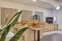 Appart Hotel Odalys City Marseille le Dôme - breakfast