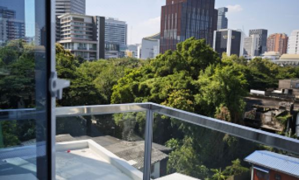 GLINT Siam Bangkok Hotel