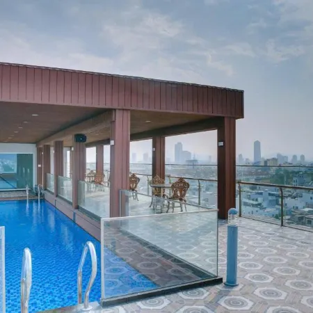 Quan Cuong Beach Hotel Da Nang