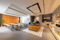 Home Inn Plus (Mianyang Municipal Government High‑Speed Rail Station Branch)