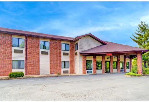 Capital O Amerihost Inn and Suites Fulton Hwy 54 MO