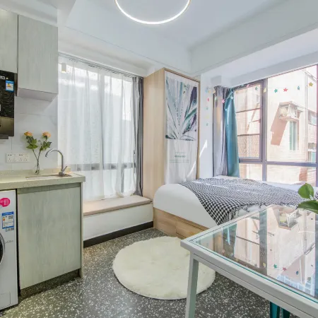 Zhangyou Free Apartment (Shenzhen Futian Port Branch) Отели рядом с достопримечательностью «Район Футянь»