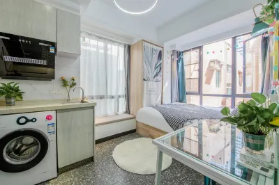 Zhangyou Free Apartment (Shenzhen Futian Port Branch) โรงแรมใกล้เขตฟู่เที่ยน