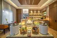 J oy· Light Hotel