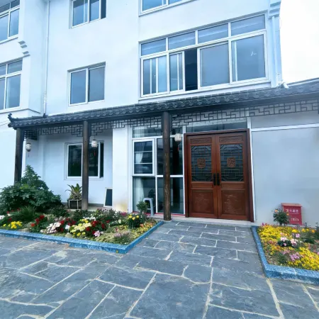 Shanghai Winster Resort Hotel