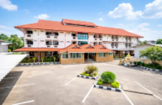 ฉัตรสุรีย์แมนชั่น Chatsuree Mansion โรงแรมใกล้โรงเรียนนารีนุกูล