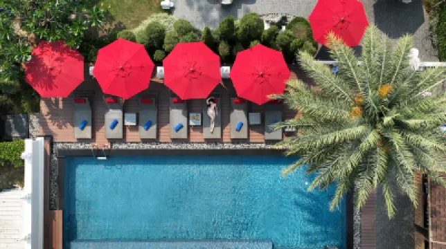 March Hotel & Suite Riverside Hotels near Wat Ket