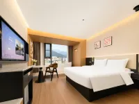 Guanlan Hotel Hotels near Daiyue