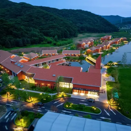 Wangchunshan Xiyue Hot Spring Hotel