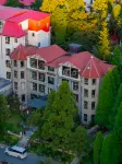 Huazhu·Kuangjing offers homestays (such as the Qinhu Guling Street branch)