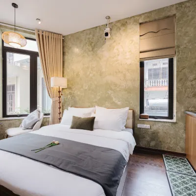 luxury Central studio next to Opera house- LIFT- Netflix Hotels near Hanoi Opera House