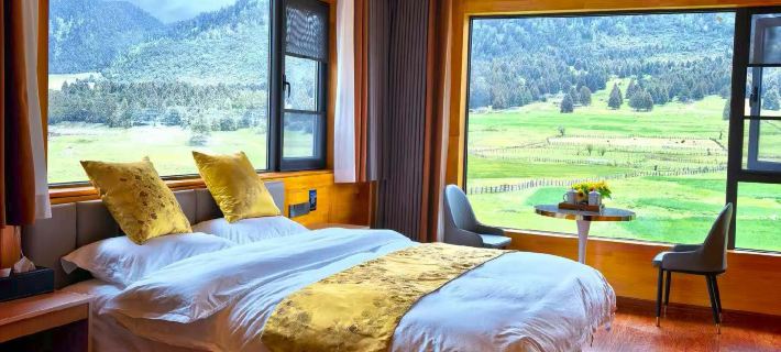 Jialabaili Peak Guesthouses Hotels in Nyingchi