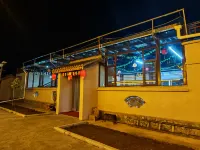 Binggou Riverside • Chinese Inn