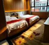 Lingshan Hotel - parking