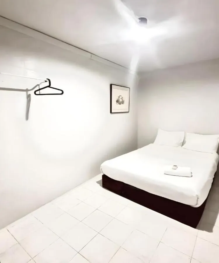 Queen Separate Bathroom