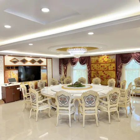 Xicheng Business Hotel