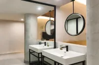 Zi Yun Ge Light Luxury Smart Homestay (West Lake Branch) - Parkering