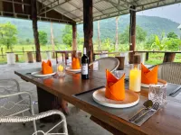 Cow Barn Cafe and Lodge Preah Vihear - breakfast