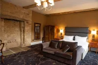 CBH Haycock Manor Hotel - С парковкой