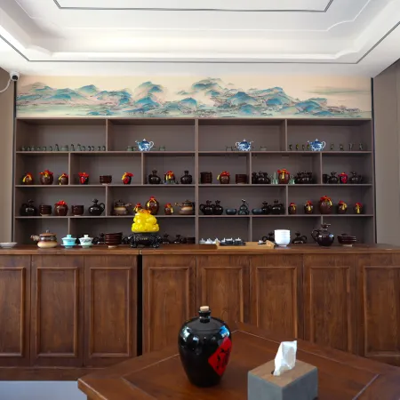 Chushan Residence · Courtyard-Style Hotel | Mellow · Soft · Garden Boutique Stay (Tekes Bagua City)