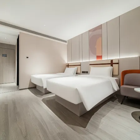 Home Inn Business Hotel (Chengdu Guandong Subway Station Store)