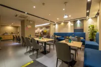 Youyou E-Sports Hotel (Tangshan Wanda Plaza) - فطور