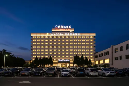 Dandong Yalu River Hotel Wassim Hotel - 4-stjärniga