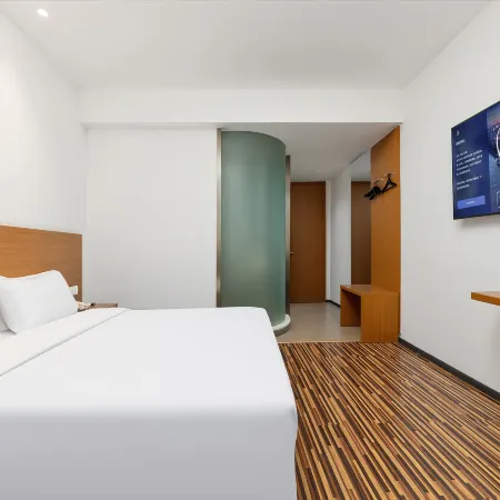 JinJiang Inn Style (Linfen Shenglong International Plaza Jiefang Road Store Hotels in Linfen