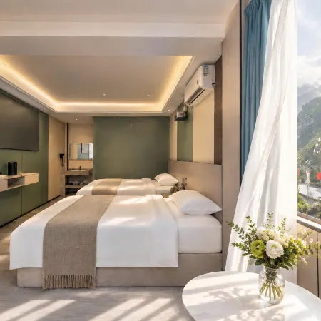 Mercure Hotel(Condine Bus Station)