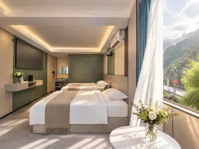 Mercure Hotel(Condine Bus Station) Hotels in Kangding Urban Area
