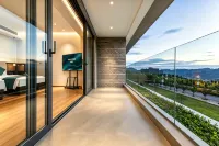 Shanbian Hot Spring Hotel (Wanfenglin) - balcon