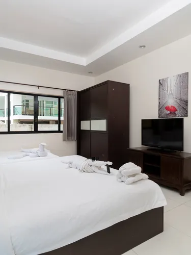 รูปภาพของPratumnak 6: 4BR Pool Villa with Jacuzzi Pattaya