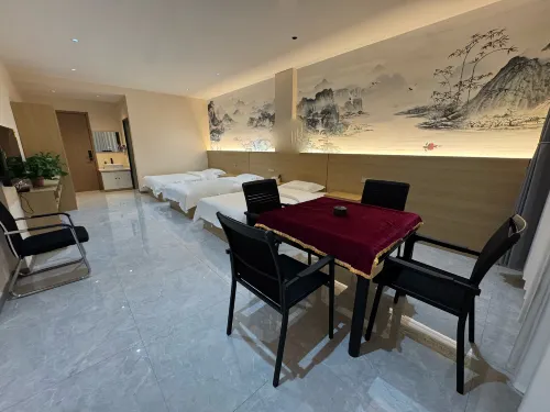 Baotou Xilin Life Hotel - parking