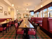 Homesly the Station Hotel - parking