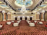 La Cigale Hotel Managed by Accor Hotels near Sky view Bar