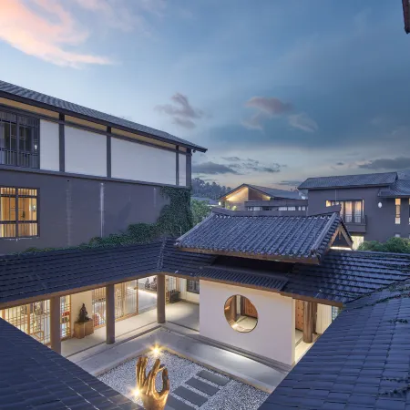 Xinxing Zenyu Town North and South Ju Siheyuan