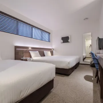 RESI STAY JISCO HOTEL KYOTO GOSHONISHI Отели рядом с достопримечательностью «Конгресс-центр KBS»